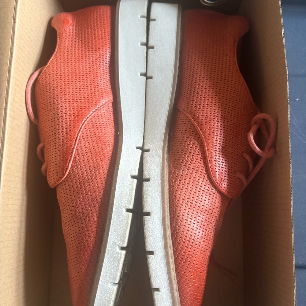 Sofft Coral Norland Sneakers